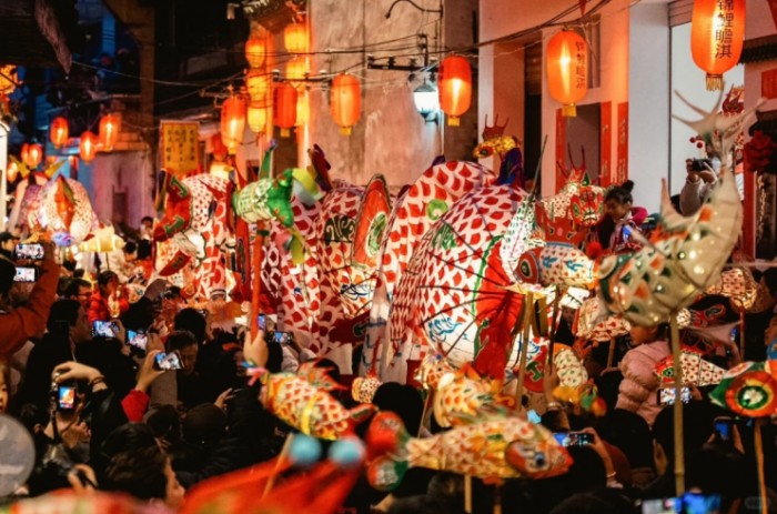 新城控股集团西宁城东吾悦广场欢庆春节，精彩活动喜迎新年！